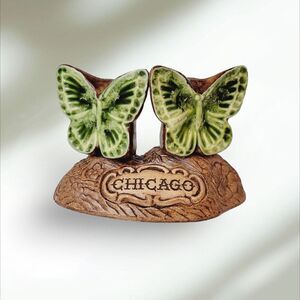 Treasure Craft Salt & Pepper Shakers Chicago Souvenir‎ Butterflies Base Vintage